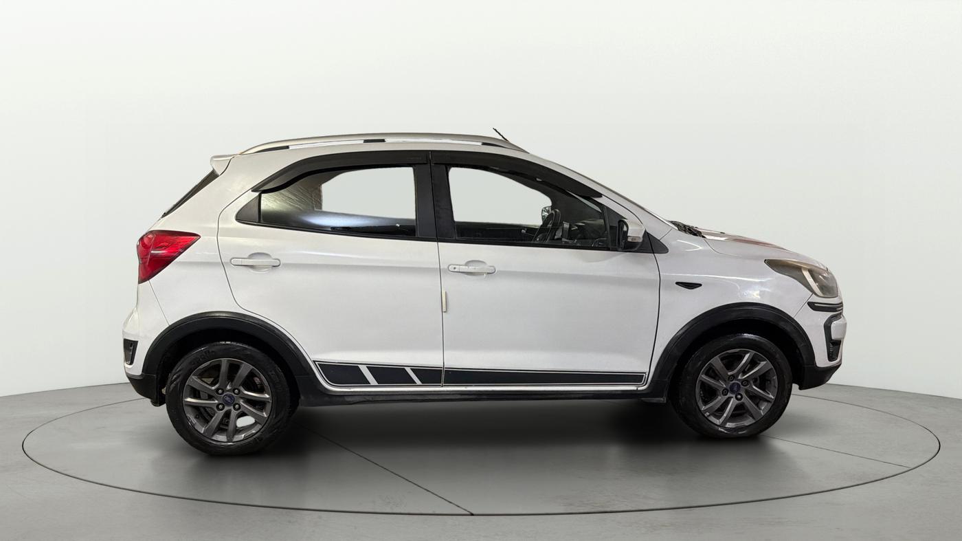 2018 Ford FREESTYLE TITANIUM 1.5 DIESEL, Diesel, Manual, 1,10,017 km, Right Side View