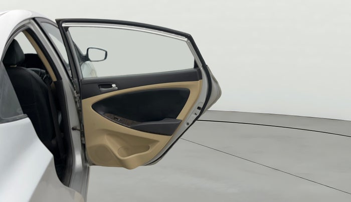 2016 Hyundai Verna 1.6 VTVT SX, Petrol, Manual, 84,819 km, RHS Rear Door