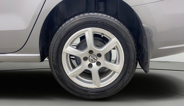 2013 Volkswagen Vento HIGHLINE 1.6 MPI, Petrol, Manual, 51,547 km, Left Rear Wheel