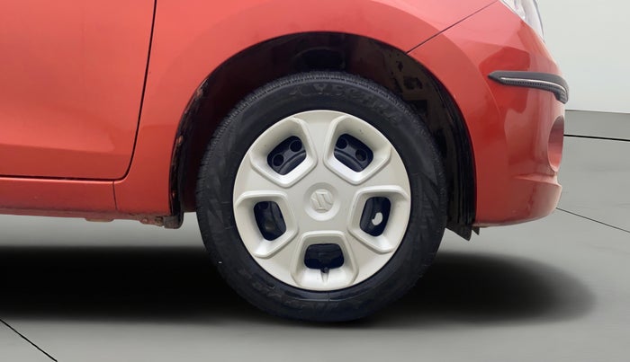 2016 Maruti Celerio VXI, Petrol, Manual, 39,999 km, Right Front Wheel