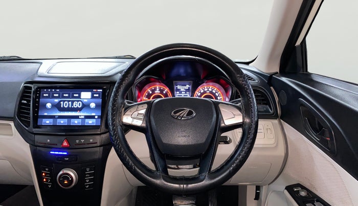 2022 Mahindra XUV300 W6 1.5 DIESEL AMT, Diesel, Automatic, 24,304 km, Steering Wheel Close Up