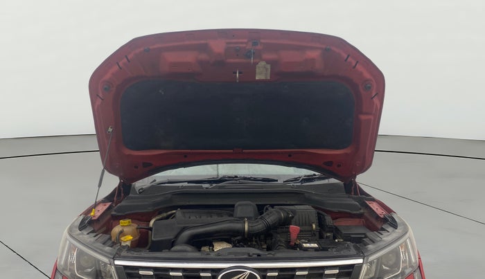 2021 Mahindra XUV300 W8 (O) 1.5 DIESEL, Diesel, Manual, 65,046 km, Open Bonet