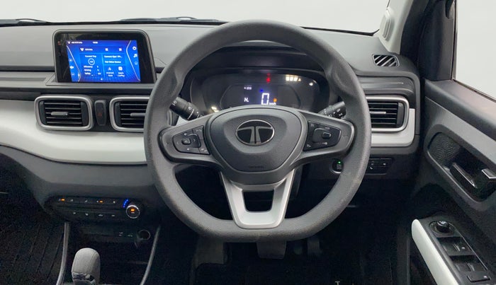 2024 Tata PUNCH ACCOMPLISHED AMT, Petrol, Automatic, 11,104 km, Steering Wheel Close Up