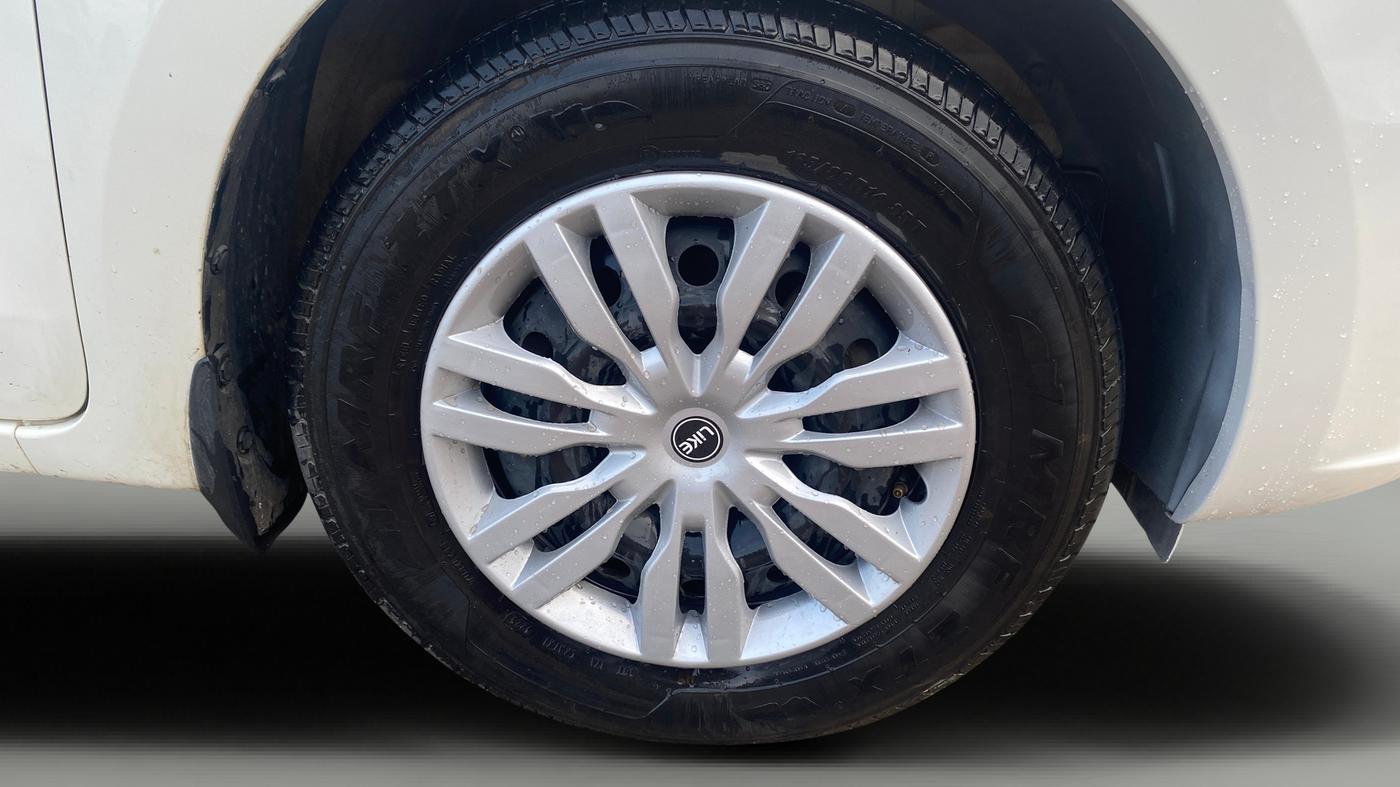 2021 Maruti Dzire VXI, Petrol, Manual, 40,980 km, Right Front Wheel