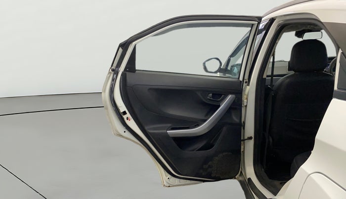 2022 Tata NEXON XM PLUS SUNROOF PETROL, Petrol, Manual, 56,339 km, LHS Rear Door