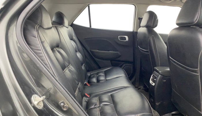 2020 Hyundai VENUE S 1.2, Petrol, Manual, 79,015 km, Right Side Rear Door Cabin