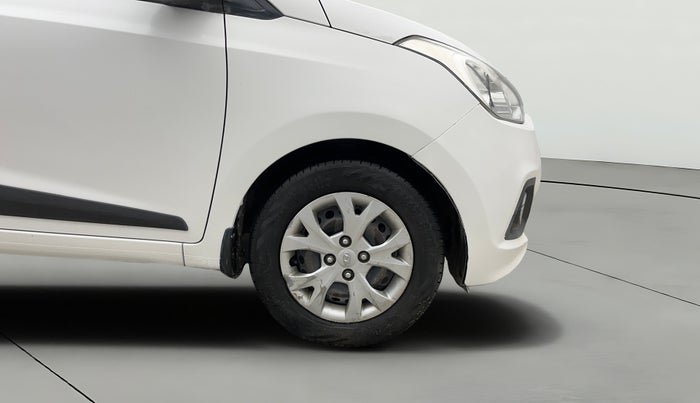 2016 Hyundai Grand i10 Sports plus 1.2, Petrol, Manual, 69,094 km, Right Front Wheel