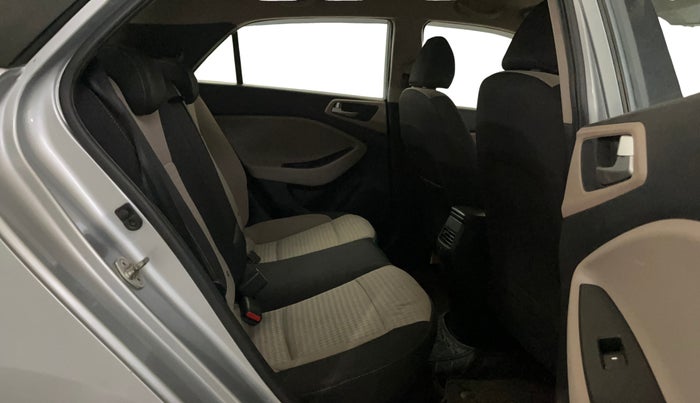 2020 Hyundai Elite i20 ASTA 1.2 (O), Petrol, Manual, 82,054 km, Right Side Rear Door Cabin