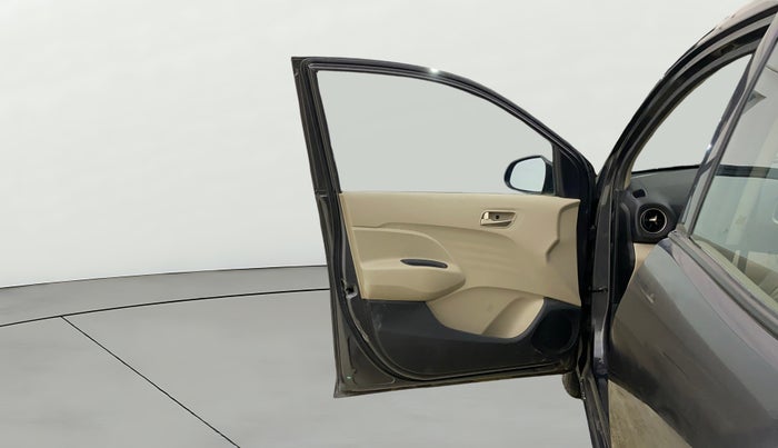 2019 Hyundai NEW SANTRO SPORTZ CNG, CNG, Manual, 13,017 km, LHS Front Door