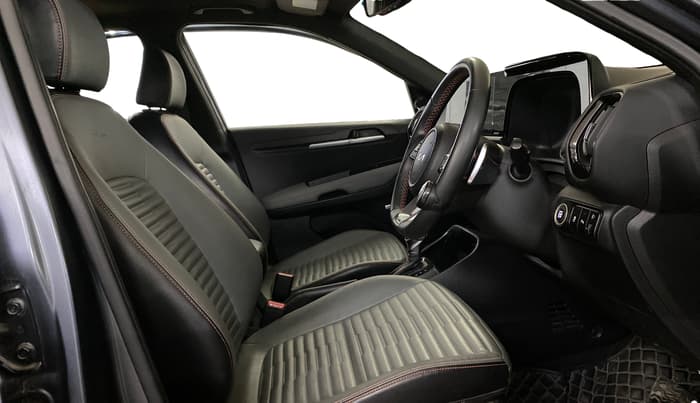 2023 KIA SONET X LINE 1.0 DCT, Petrol, Automatic, 35,139 km, Right Side Front Door Cabin