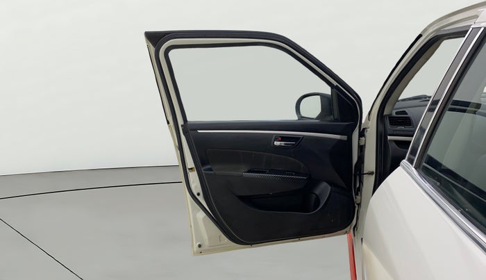 2016 Maruti Swift VXI, Petrol, Manual, 1,10,435 km, LHS Front Door