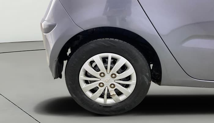 2013 Hyundai i10 ERA 1.1, Petrol, Manual, 1,13,644 km, Right Rear Wheel