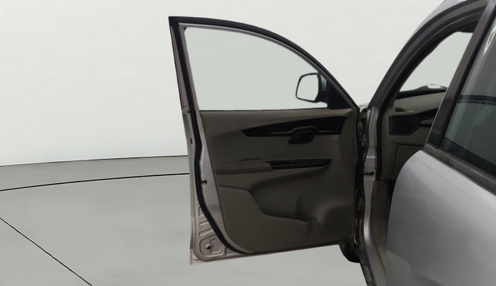 2016 Mahindra Kuv100 K6 D 6 STR, Diesel, Manual, 94,339 km, LHS Front Door