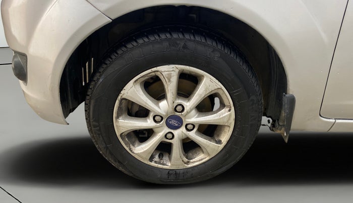 2012 Ford Figo TITANIUM 1.2 PETROL, Petrol, Manual, 66,507 km, Left Front Wheel