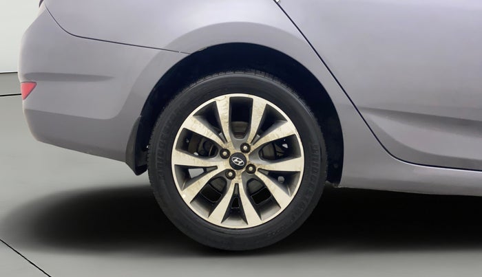 2014 Hyundai Verna FLUIDIC 1.6 VTVT SX, Petrol, Manual, 62,685 km, Right Rear Wheel