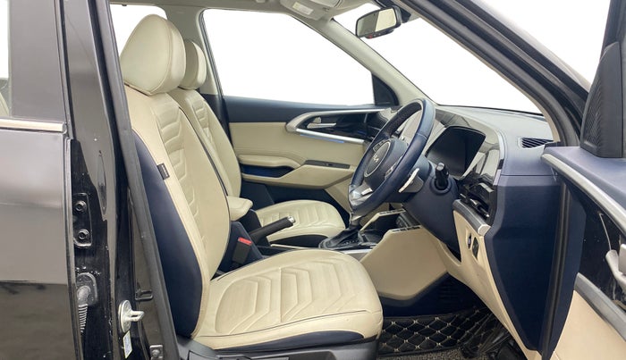 2022 KIA CARENS LUXURY PLUS 1.5 DIESEL AT 7 STR, Diesel, Automatic, 94,740 km, Right Side Front Door Cabin