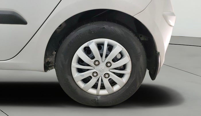 2014 Hyundai i10 SPORTZ 1.1, CNG, Manual, 72,480 km, Left Rear Wheel