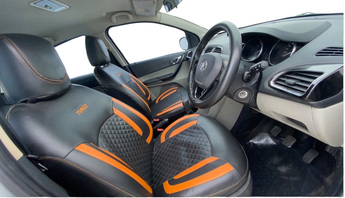2018 Tata Tiago XZ PETROL, Petrol, Manual, 1,07,695 km, Right Side Front Door Cabin