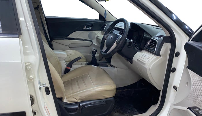 2022 Mahindra XUV300 W8 1.2 PETROL, Petrol, Manual, 36,559 km, Right Side Front Door Cabin