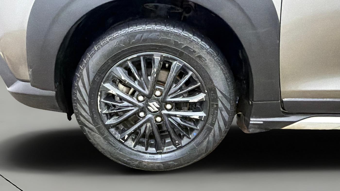 2019 Maruti XL6 ALPHA MT, Petrol, Manual, 1,13,494 km, Left Front Wheel