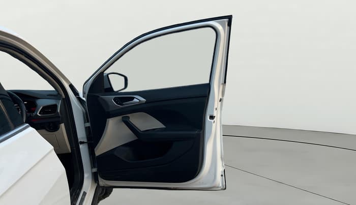 2021 Volkswagen TAIGUN GT PLUS 1.5 TSI DSG, Petrol, Automatic, 1,13,275 km, RHS Front Door