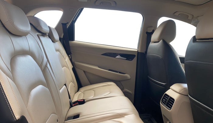 2021 MG HECTOR SHARP 1.5 PETROL CVT, Petrol, Automatic, 62,429 km, Right Side Rear Door Cabin