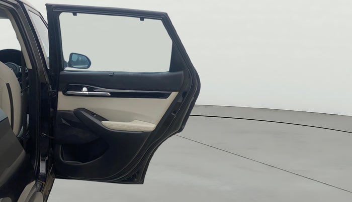 2020 KIA SELTOS HTX 1.5 PETROL, Petrol, Manual, 1,07,498 km, RHS Rear Door