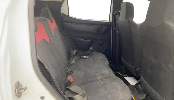 2017 Renault Kwid RXL, Petrol, Manual, 66,930 km, Right Side Rear Door Cabin