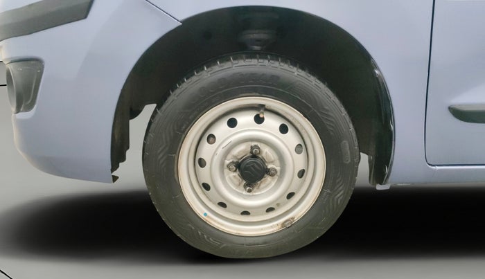 2015 Maruti Wagon R 1.0 LXI, Petrol, Manual, 64,833 km, Left Front Wheel
