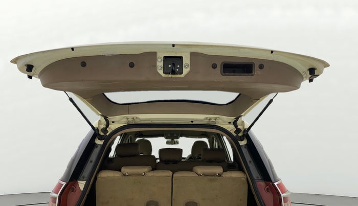 2012 Mahindra XUV500 W8, Diesel, Manual, 1,34,908 km, Boot Door Open