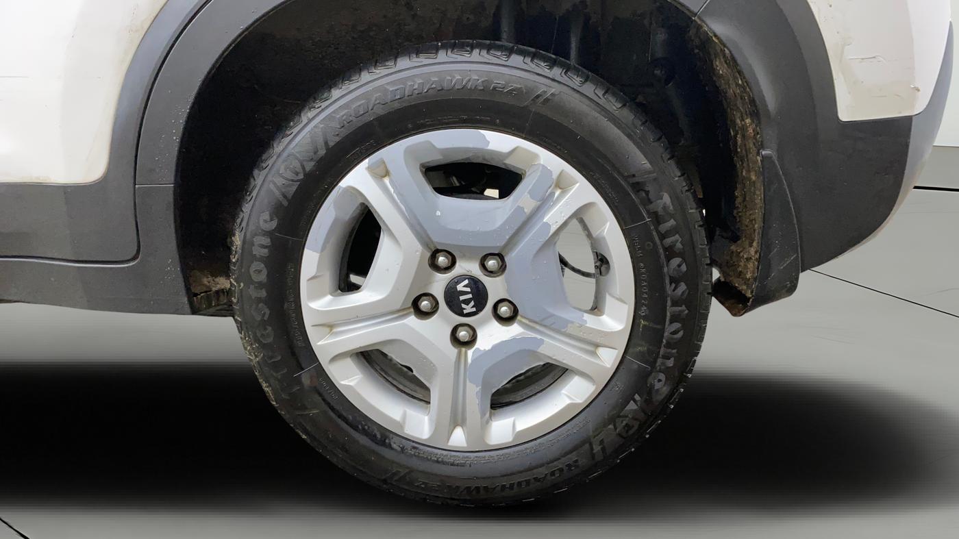 2021 KIA SONET HTK PLUS 1.5 AT, Diesel, Automatic, 83,760 km, Left Rear Wheel