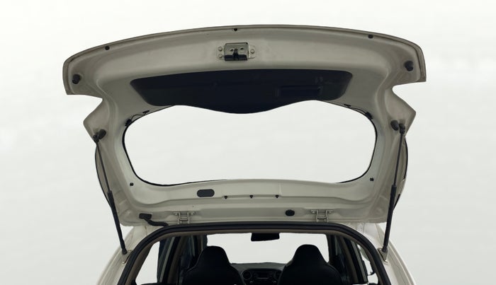 2016 Hyundai Grand i10 SPORTZ 1.1 CRDI, Diesel, Manual, 1,06,501 km, Boot Door Open