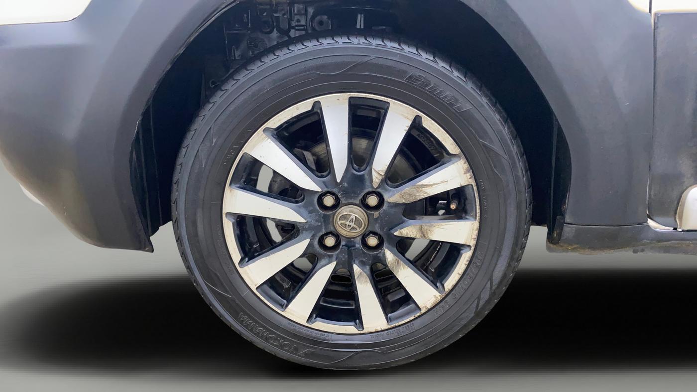 2014 Toyota Etios CROSS 1.4 VD, Diesel, Manual, 1,27,530 km, Left Front Wheel