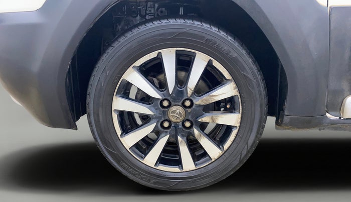 2014 Toyota Etios CROSS 1.4 VD, Diesel, Manual, 1,27,222 km, Left Front Wheel