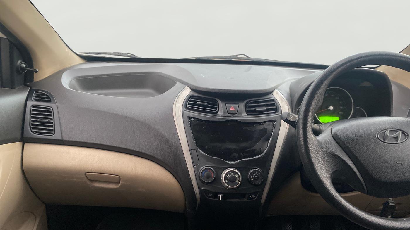 2015 Hyundai Eon MAGNA +, Petrol, Manual, 48,496 km, Air Conditioner