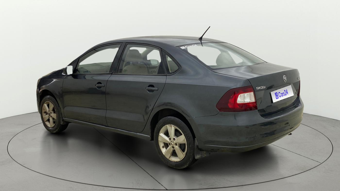 2015 Skoda Rapid 1.6 MPI STYLE PLUS, CNG, Manual, 1,29,687 km, Left Back Diagonal