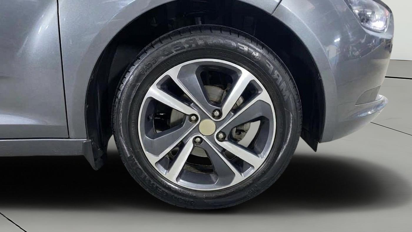 2023 Tata ALTROZ XZA, Petrol, Automatic, 44,510 km, Right Front Wheel