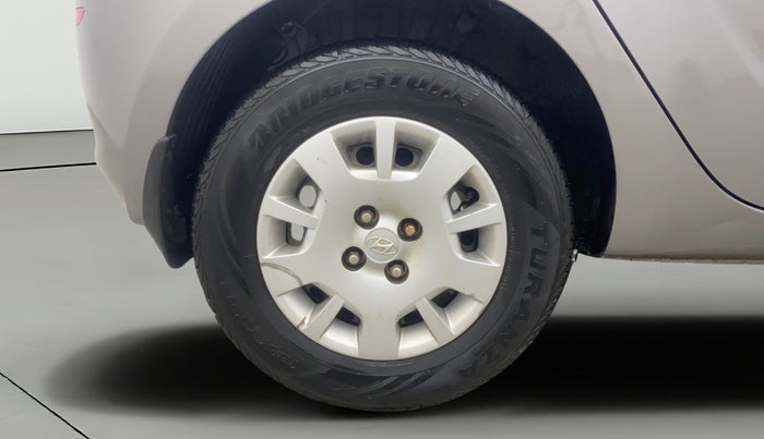 2012 Hyundai i20 MAGNA 1.4 CRDI, Diesel, Manual, 1,44,594 km, Right Rear Wheel