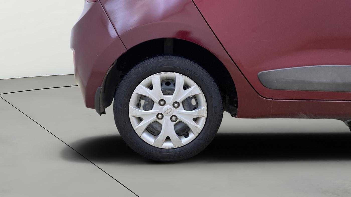 2013 Hyundai Grand i10 SPORTZ 1.2 KAPPA VTVT, Petrol, Manual, 66,349 km, Right Rear Wheel