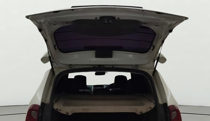 2017 Renault Duster 85 PS RXZ DIESEL, Diesel, Manual, 1,38,402 km, Boot Door Open