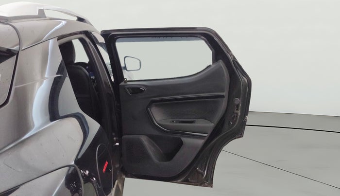 2024 Renault Kiger RXZ MT, Petrol, Manual, 38,293 km, RHS Rear Door