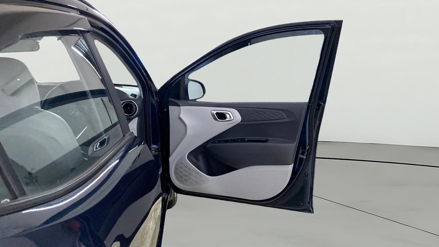 2025 Hyundai GRAND I10 NIOS SPORTZ AMT 1.2 KAPPA VTVT, Petrol, Automatic, 3,196 km, RHS Front Door