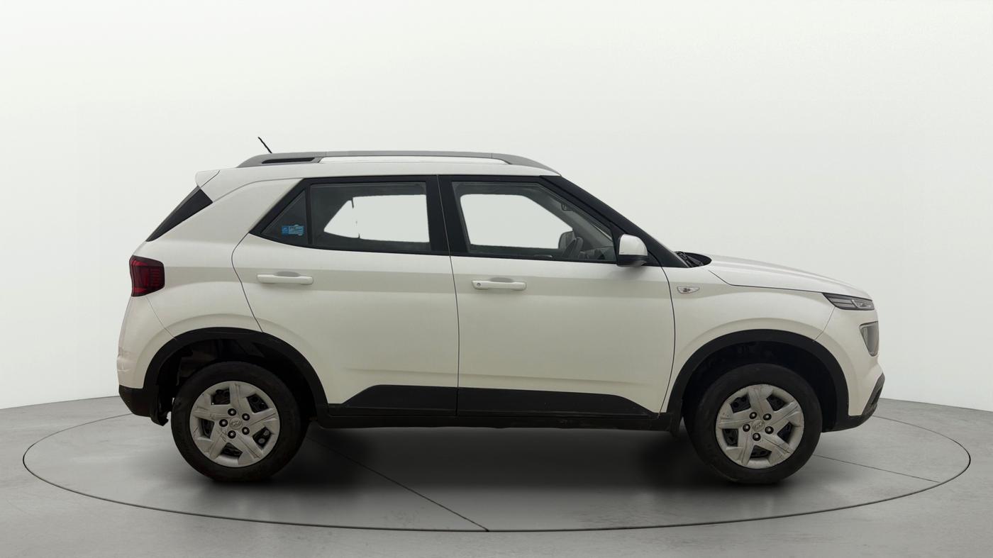 2021 Hyundai VENUE S 1.2, Petrol, Manual, 52,591 km, Right Side View