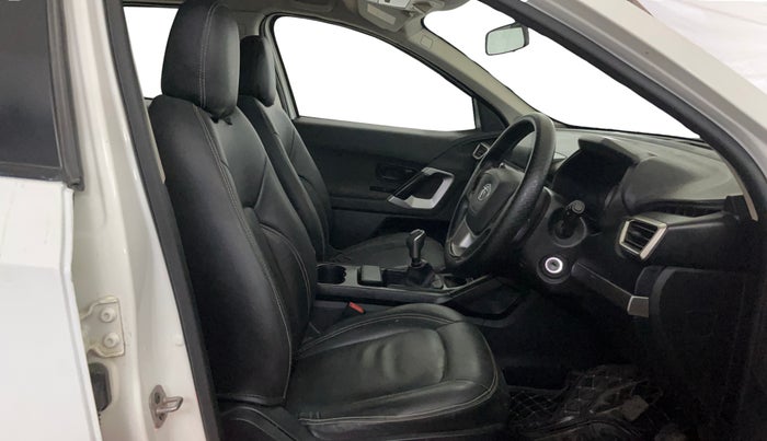 2020 Tata Harrier XM 2.0L KRYOTEC, Diesel, Manual, 95,786 km, Right Side Front Door Cabin