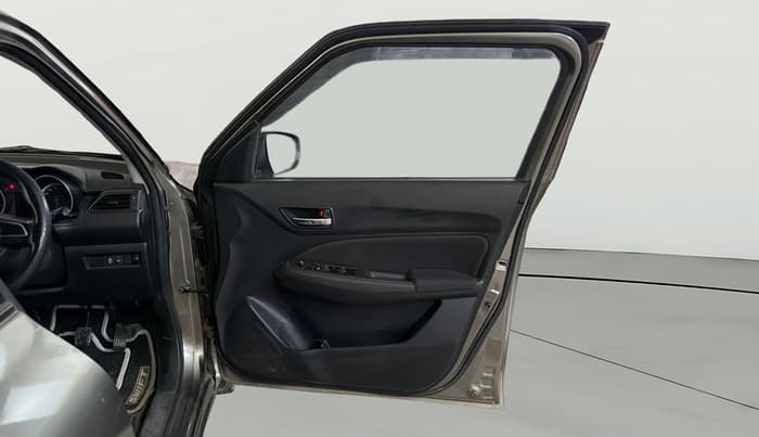 2021 Maruti Swift VXI, Petrol, Manual, 31,061 km, RHS Front Door