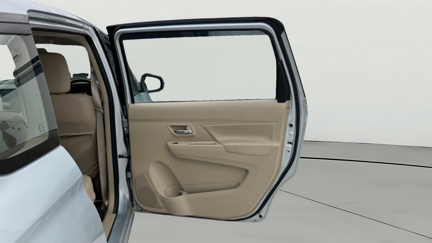 2022 Maruti Ertiga ZXI SHVS, Petrol, Manual, 9,916 km, RHS Rear Door