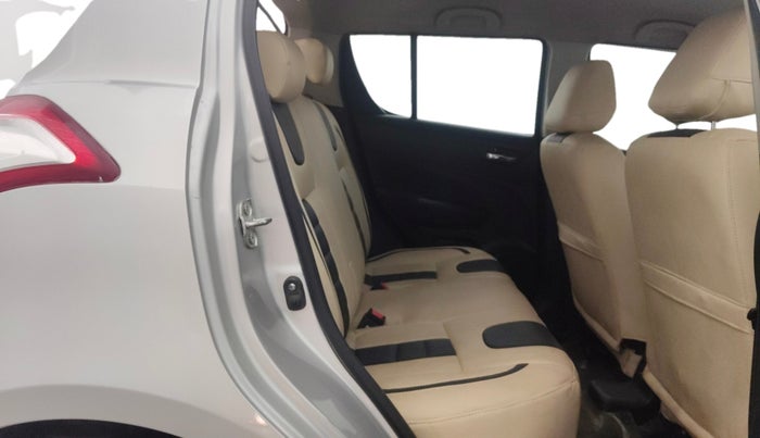 2013 Maruti Swift VXI, Petrol, Manual, 35,570 km, Right Side Rear Door Cabin