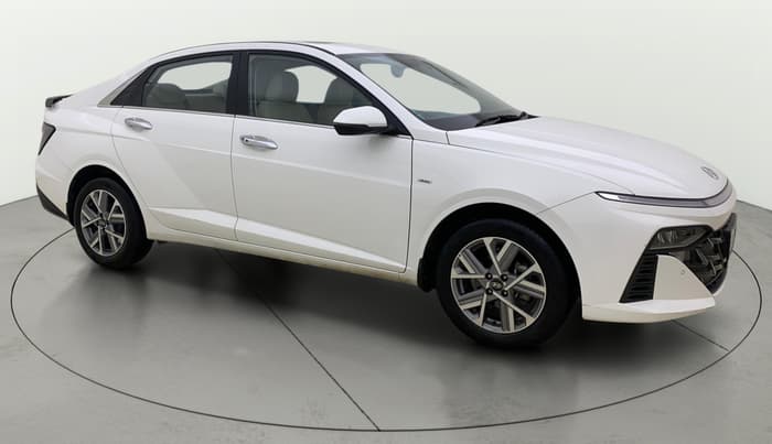 2025 Hyundai Verna SX(O) 1.5 MPI IVT , Petrol, Automatic, 10,850 km, Right Front Diagonal