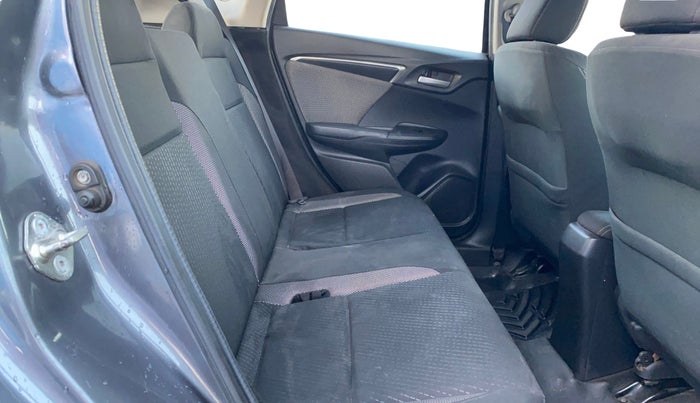 2017 Honda WR-V 1.5L I-DTEC VX MT, Diesel, Manual, 1,01,799 km, Right Side Rear Door Cabin