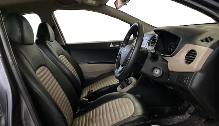 2016 Hyundai Grand i10 SPORTZ 1.2 KAPPA VTVT, Petrol, Manual, 26,750 km, Right Side Front Door Cabin